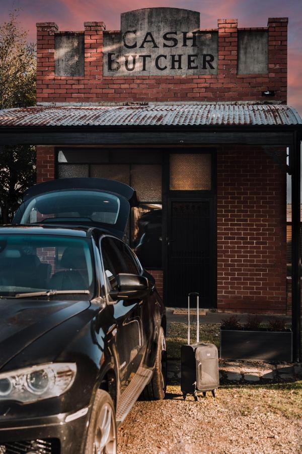 The Cash Butcher - Classy & Centrally Located Ballarat Buitenkant foto